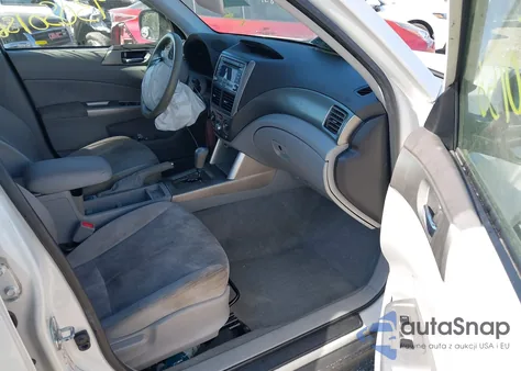 2010 Subaru Forester 2.5X Premium из США, поврежденный, VIN JF2SH6CC5AH747155